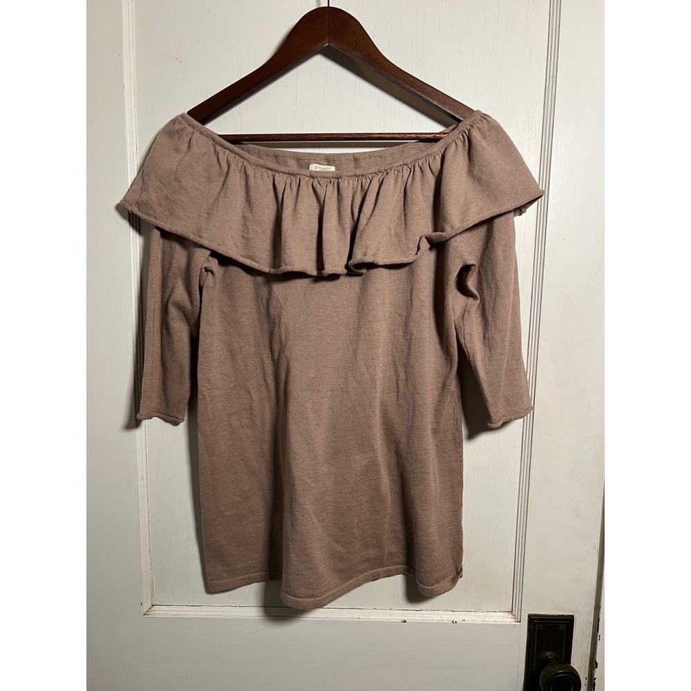 Project‎ Social T Off Shoulder Ruffle Sweater Taupe L 3/4 Sleeve Knit Top